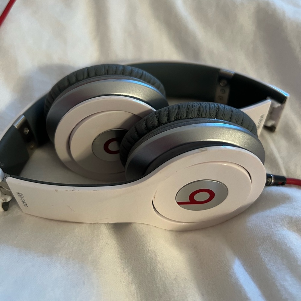 Beats Noise Cancelling Headphones